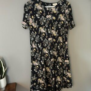 Mini dress. Navy blue floral.